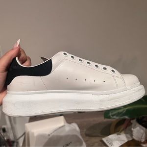 Alexander McQueen sneaker